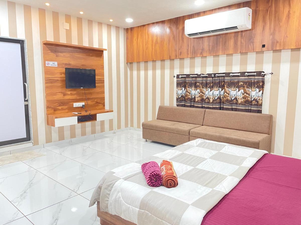 Kesar Hotel Viramgam Exterior photo